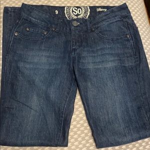 WORN ONCE! Size 9 skinny jeans.